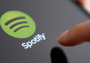 Chromecast ya puede vincularse con Spotify