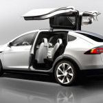 El nuevo Model X de Tesla tiene alas de halcón